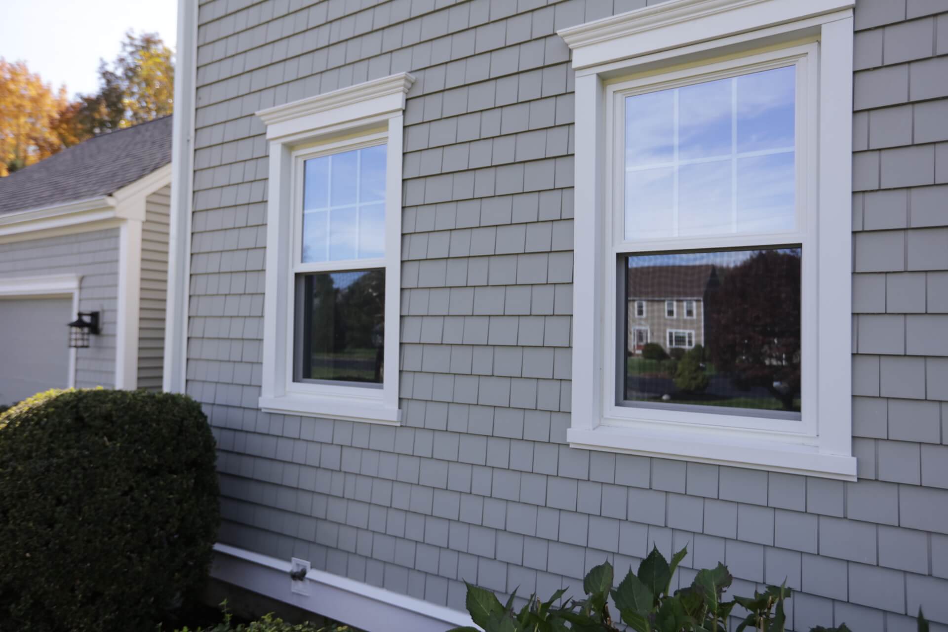 COX_0969 Siding & replacement window details on a home in RI