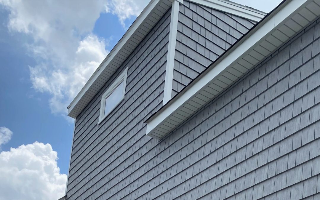 Classic Cedar Shingle Look with Modern Vinyl Siding Benefits
