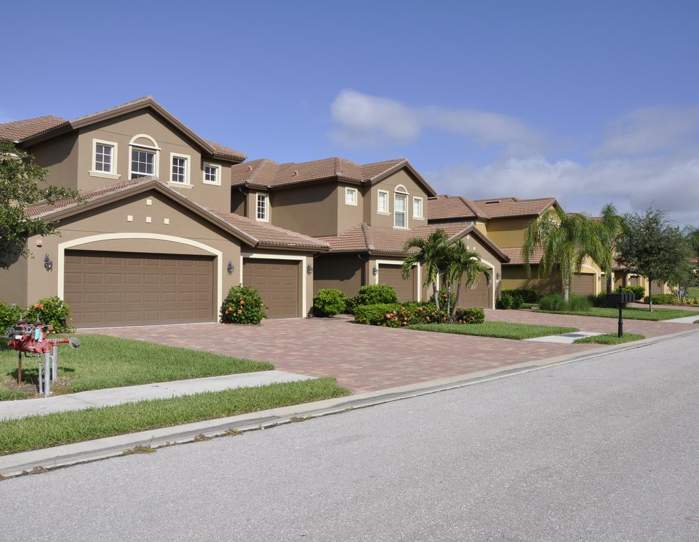 typical homes in Naples Florida how long will exterior paint look new